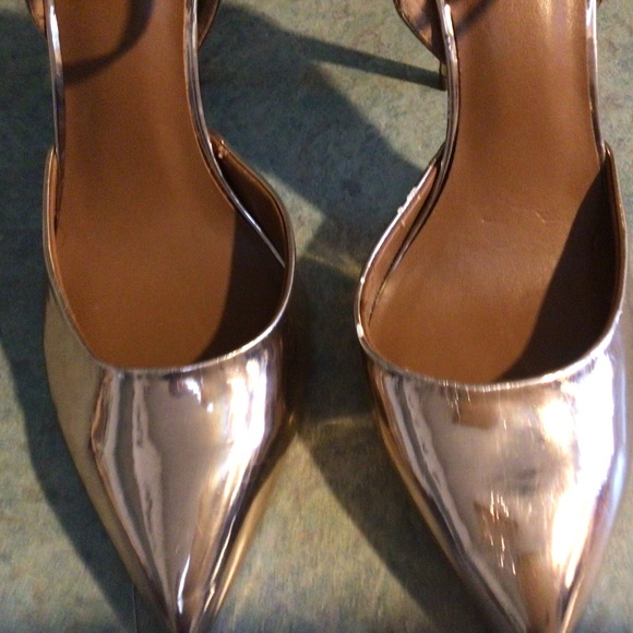 Ladies Heels by Halston. Vegan Leather Copper Color. - Picture 3 of 10